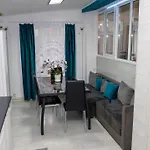 Casa Sebastian בית הארחה קוסטינסטי