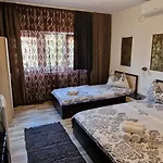 Casa Sebastian 3* コスティネシュティ