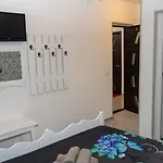 Casa Sebastian ゲストハウス コスティネシュティ